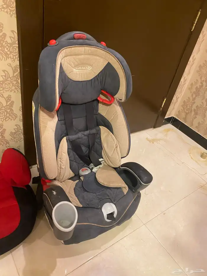 عربة أطفال و كرسي سيارة للأطفال 2