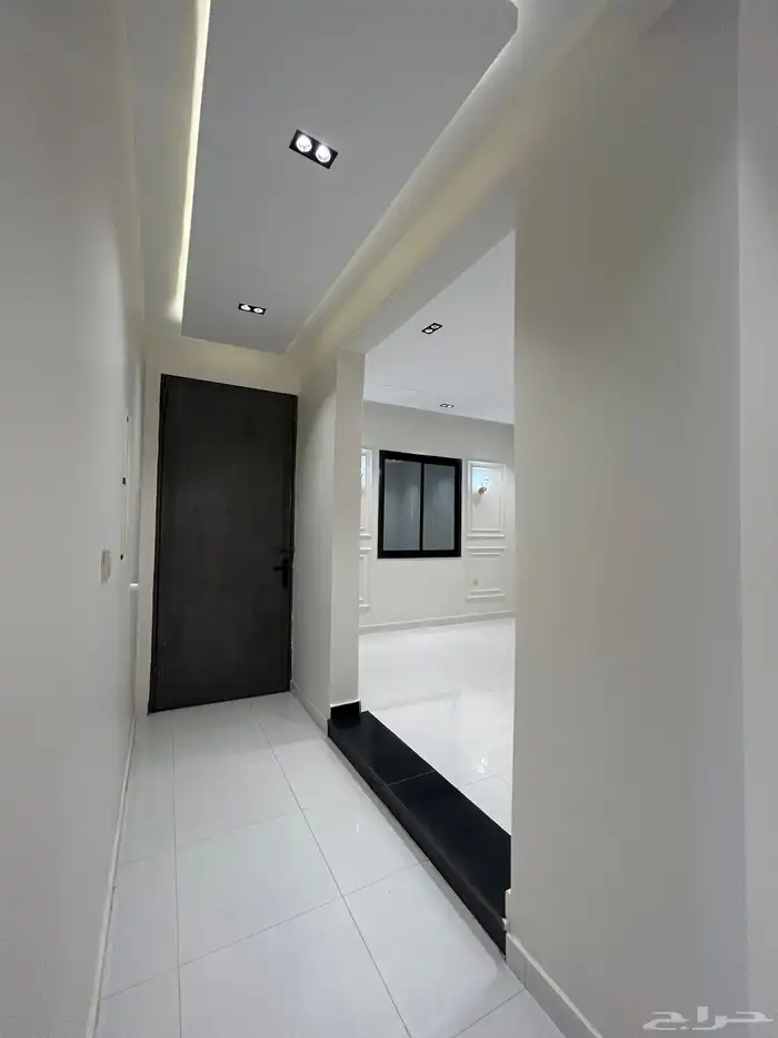 للبيع شقق أرضية و علوية تشطيب VIP بحي المعارض خميس مشيط 8