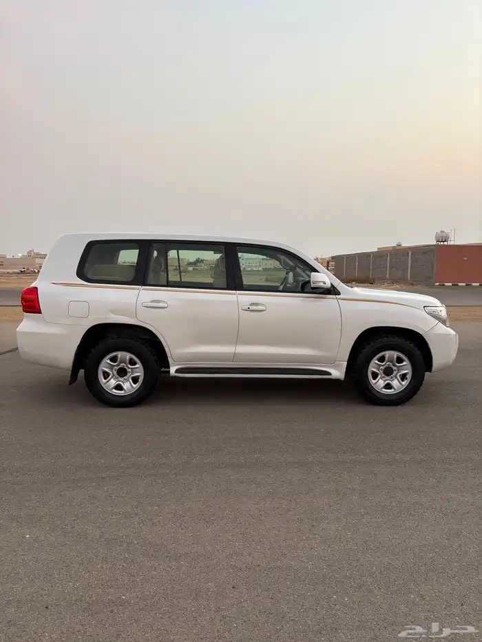 جيب لاند كروزر2015 6