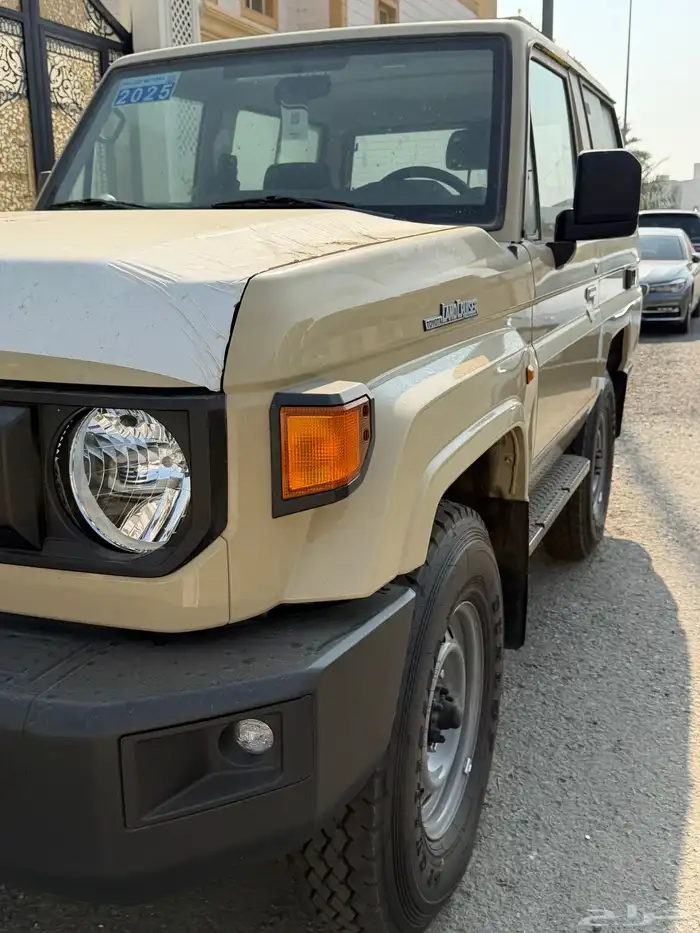 للبيع جيب ربع 2025 7