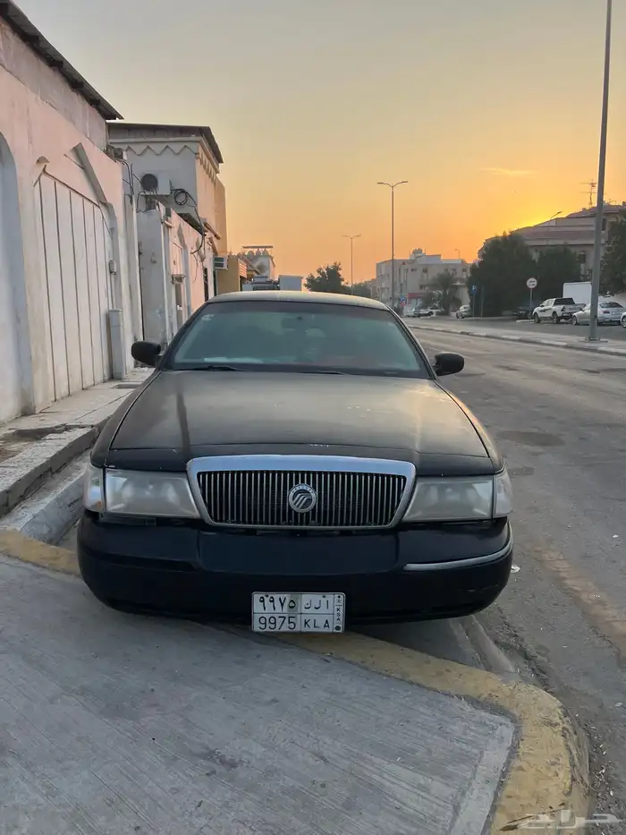 فور جراند ماركيز موديل 2005 ممشى 200 وكسور محركات طيبه 3