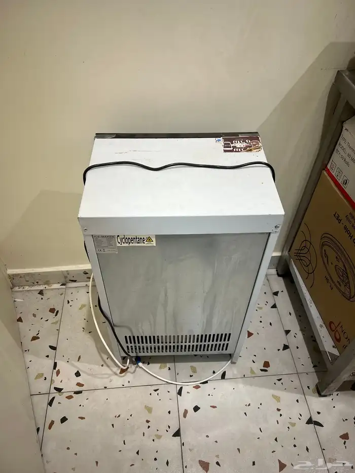 مكينة ثلج للبيع تنتج 60 كيلو استخدام اقل من شهر 0