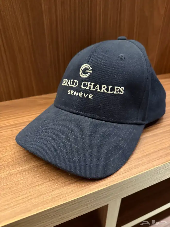 طاقية من شركة الساعات Gerald Chares Cap 0