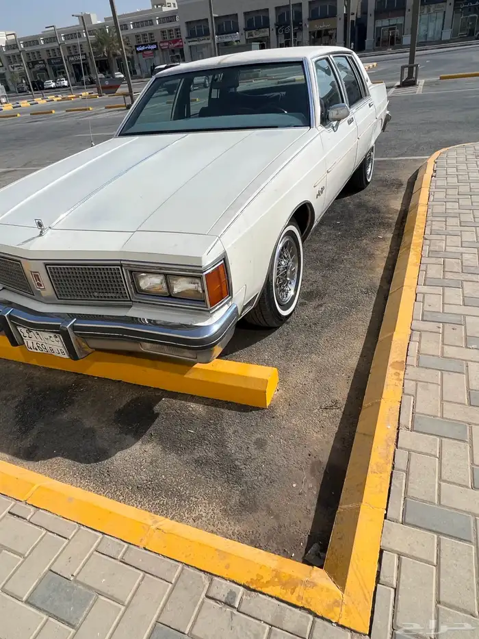 اولدزموبيل كلاسيك 1984 للبيع و للايجار 6
