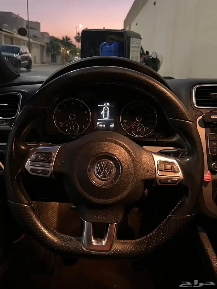 فوكس واجن شيروكو 2012 7