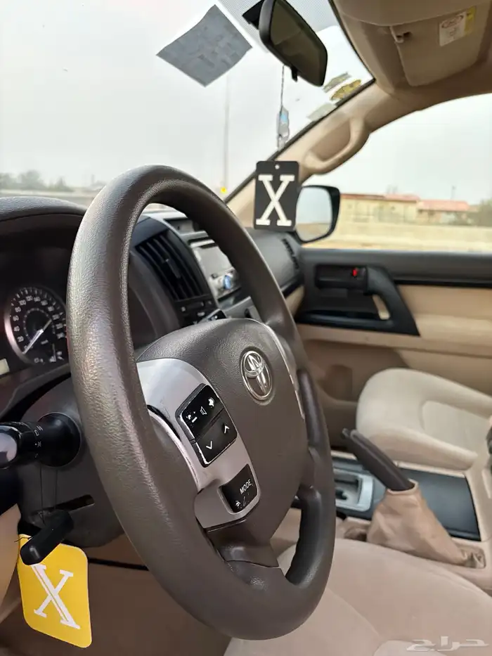 جيب لاند كروزر2015 13