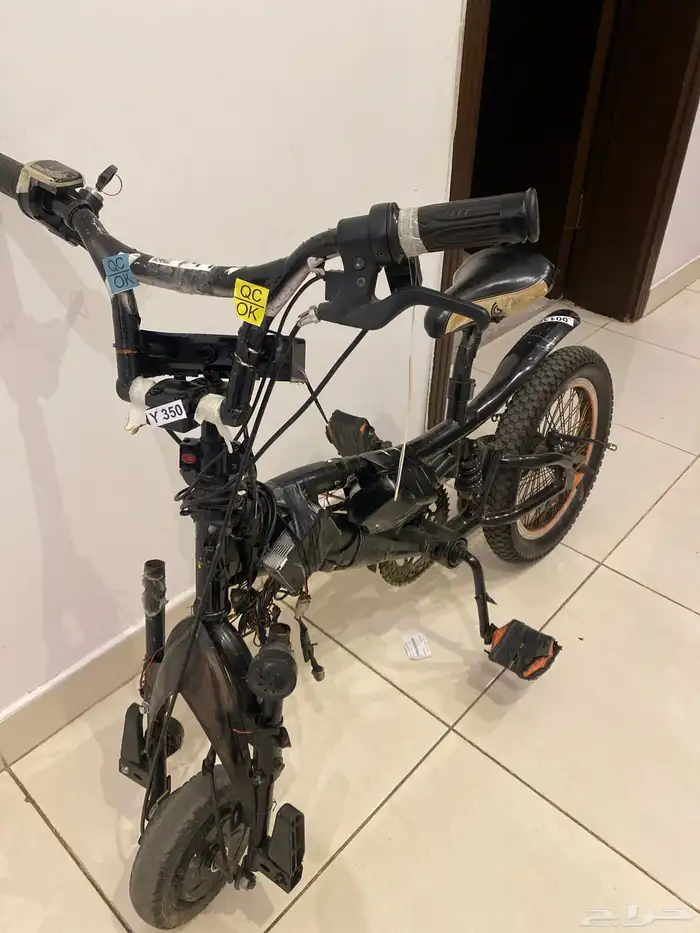 سكوتر كهربائي جميع مواصفاتها السعر700   التواصل 0