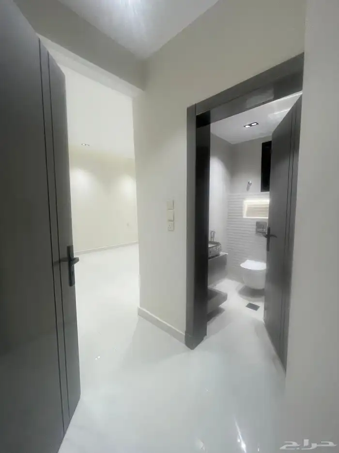 للبيع ادوار ارضى ودوار علويه طريق ابها الخميس شغل وسعر فنان 34