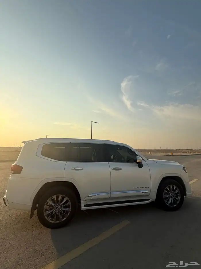 تويوتا لاندكروزر 2023 ديزل دبل L3 3