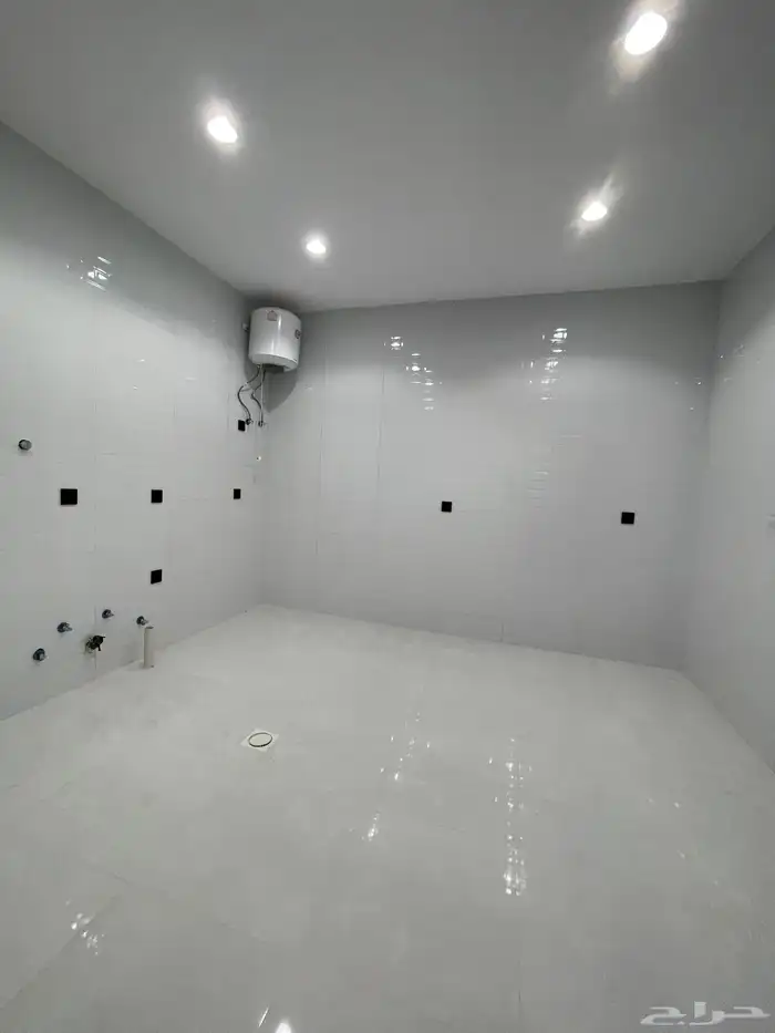 للبيع ارواف ارضيه ورواف علويه تشطيب ممتاز من 620 الف 8