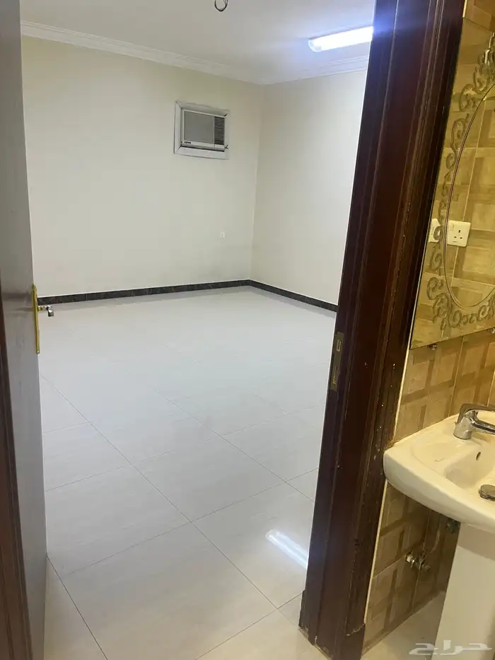 شقة في فيلا مدخل خاص حي بدر 10