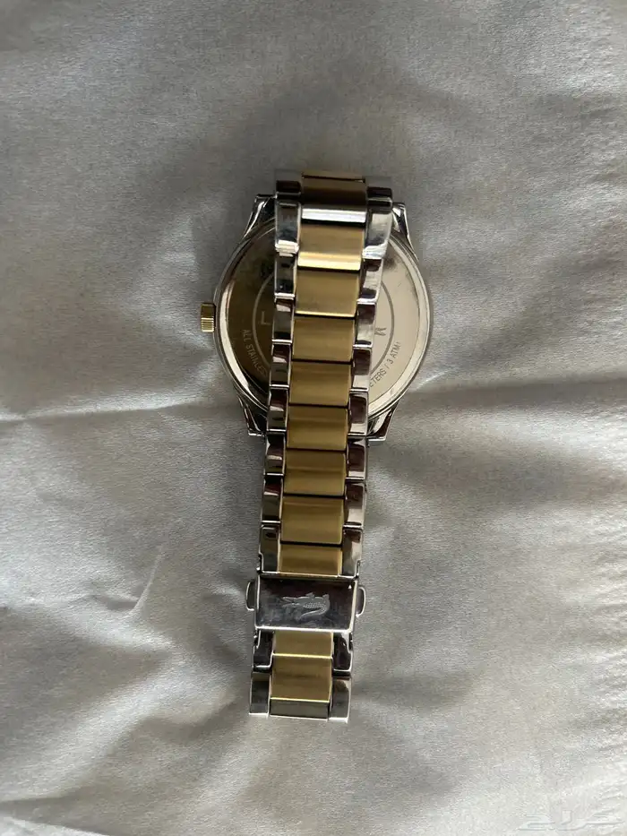 ساعة لاكوست الأصلية 1