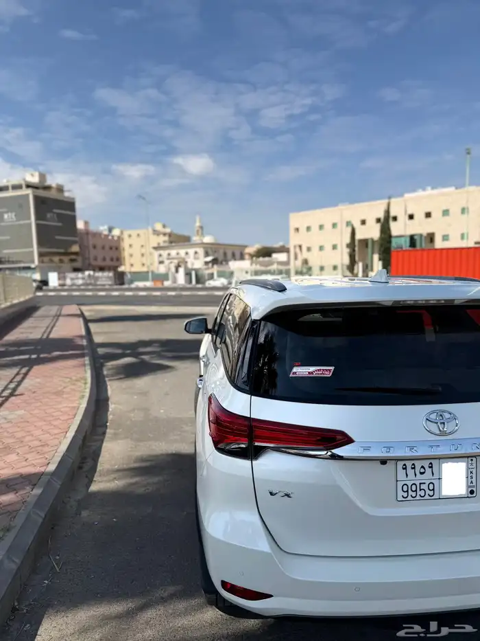 فورشنر 2021 عبداللطيف جميل 6 سلندر VX1 مالك اول 8