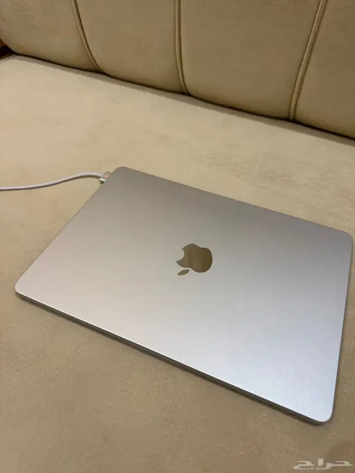 ماك بوك اير M4 1