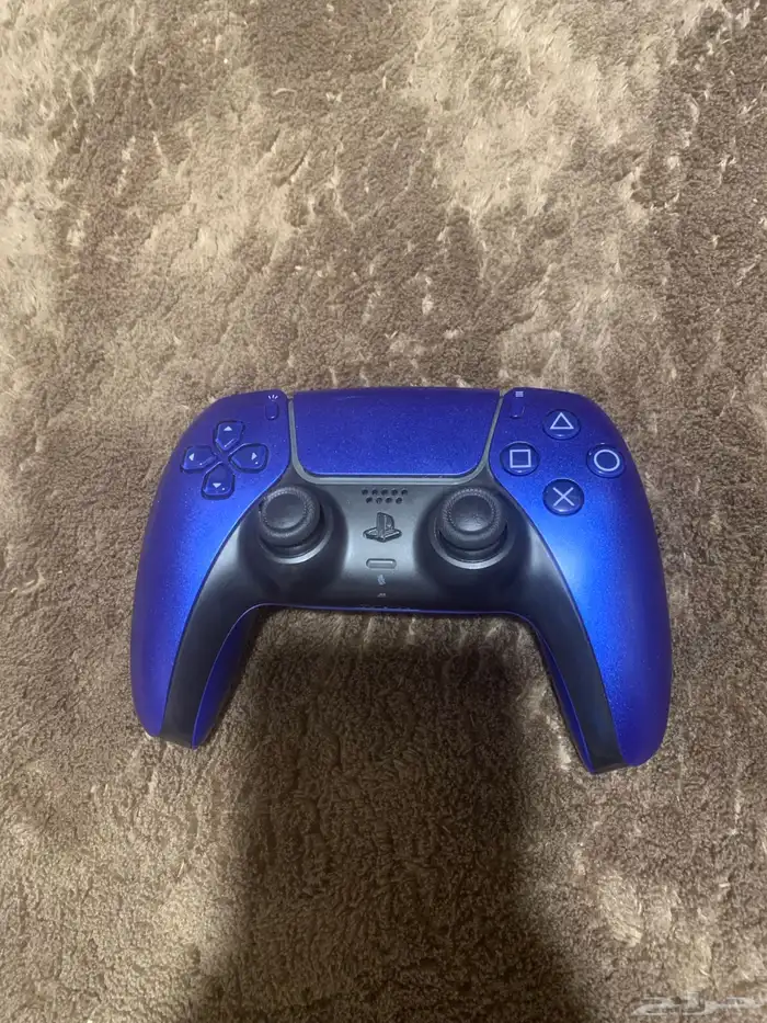 يد سوني فايف اللون ازرق مستخدمه مافيها ولا خراب السعر 100 0