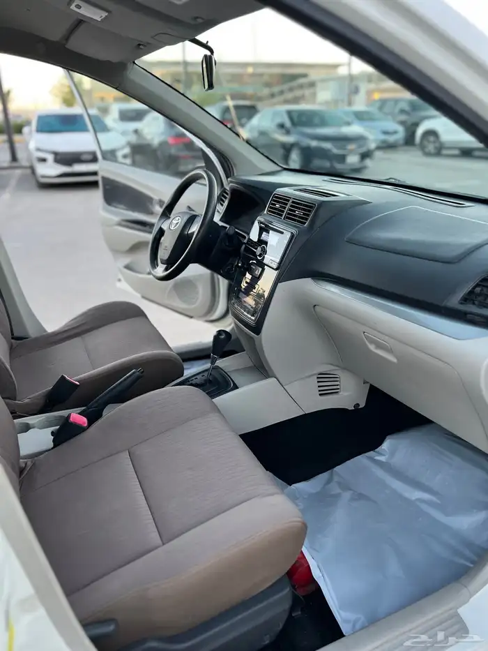 تويوتا افانزا 2020 ( 7 ركاب ) 12