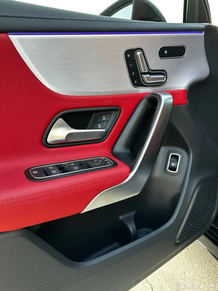 مرسيدس A200 فل كامل العداد 42 الف فقط 2023(شبه الجديد ) 12