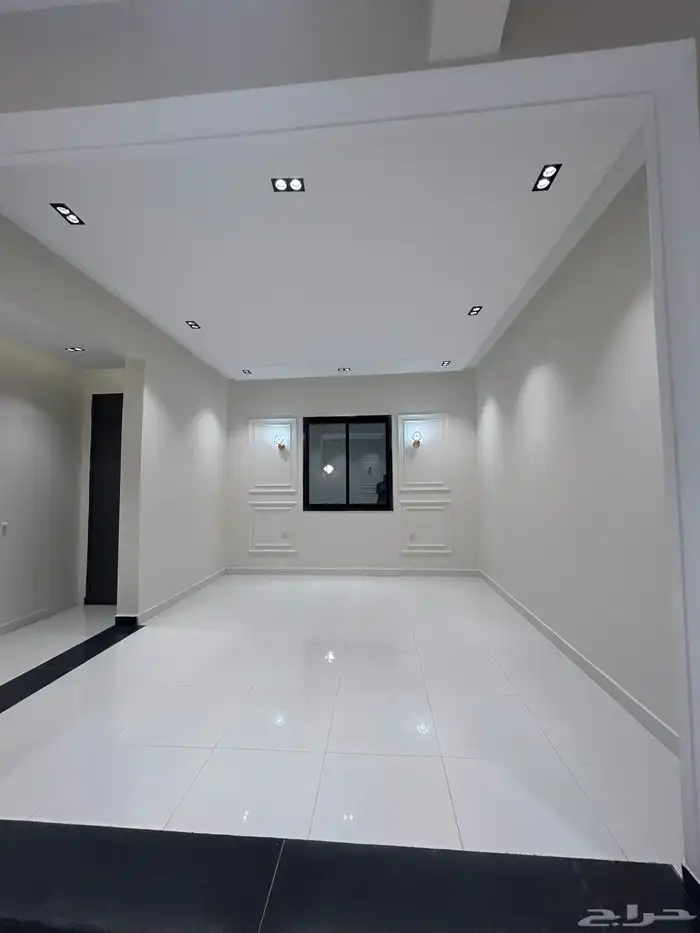 للبيع شقق أرضية و علوية تشطيب VIP بحي المعارض خميس مشيط 12