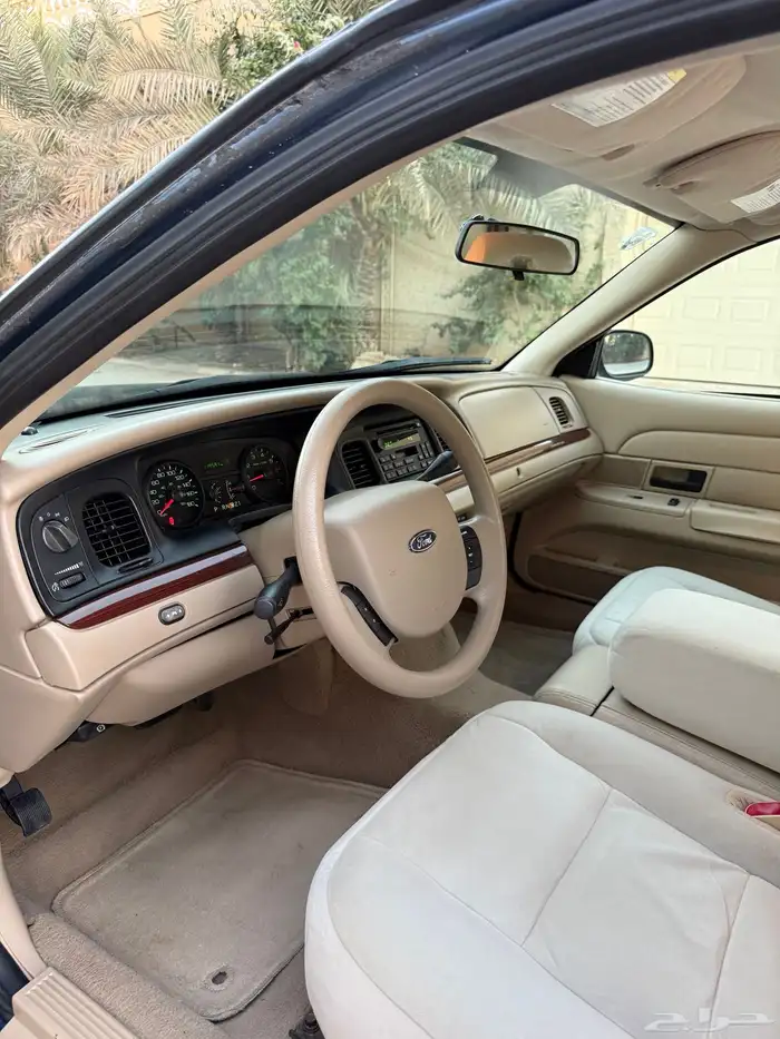 فورد كراون فكتوريا 2011 كحلي سعودي شد بلد عداد قليل 61