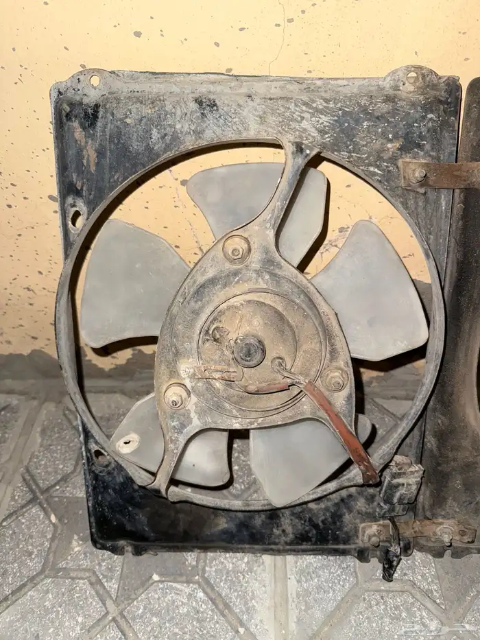 للبيع مراوح هايلوكس 3