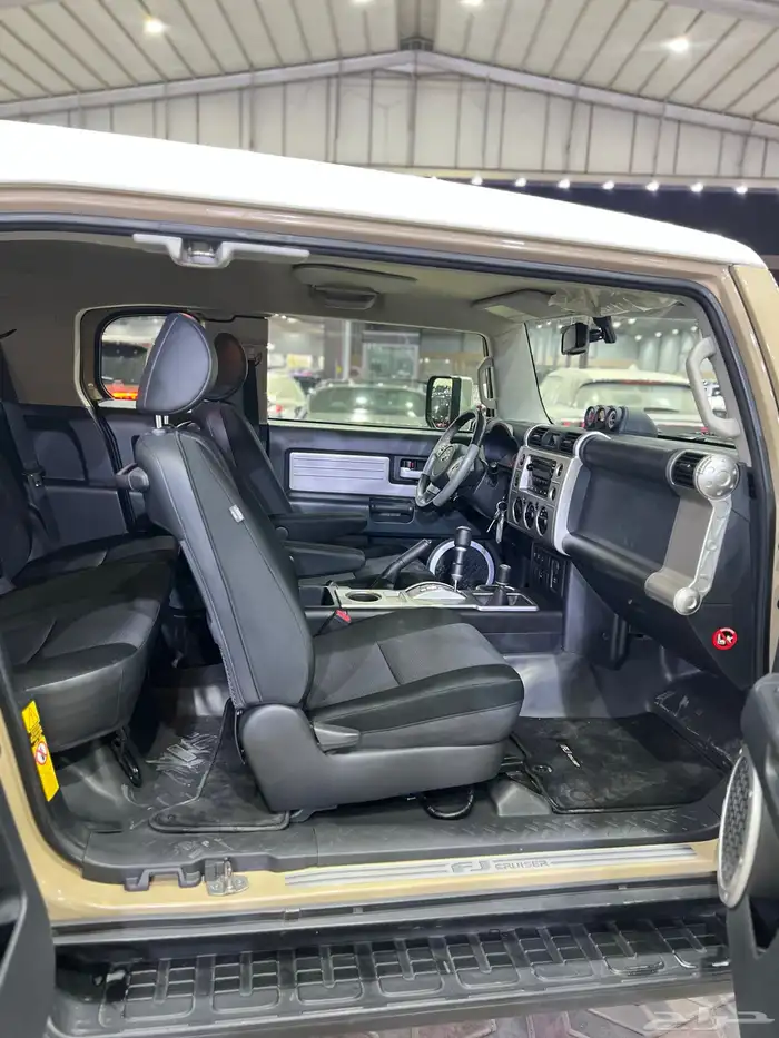 تويوتا اف جي 2022 فل كامل وارد الساير ماشي 78 الف 10