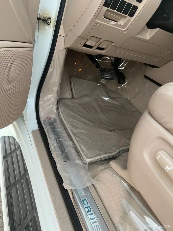 للبيع. جكسار 2014 17