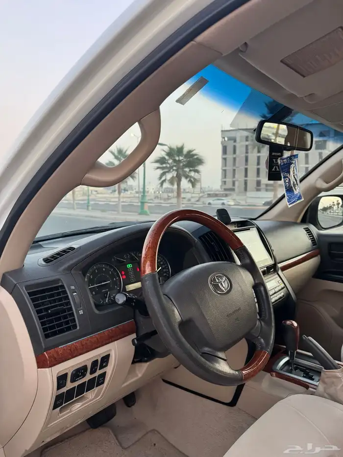 تويوتا لاندكروزر جي اكس ار 2015 فل كامل 7