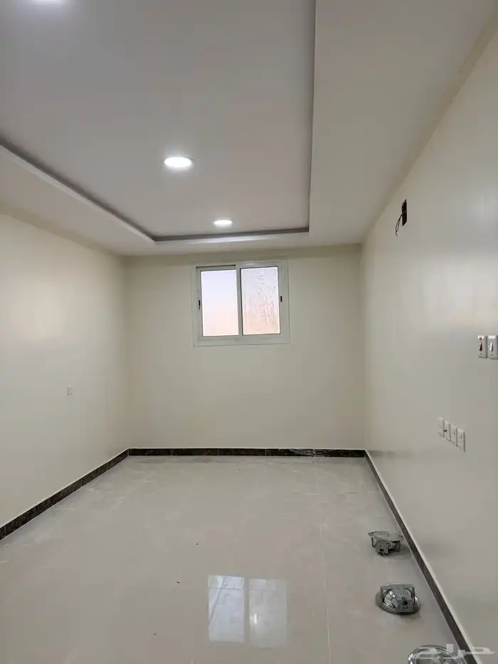 شقه للايجار حي لبن 5 غرف شهري 5