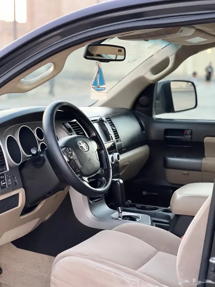 تويوتا سيكويا 14