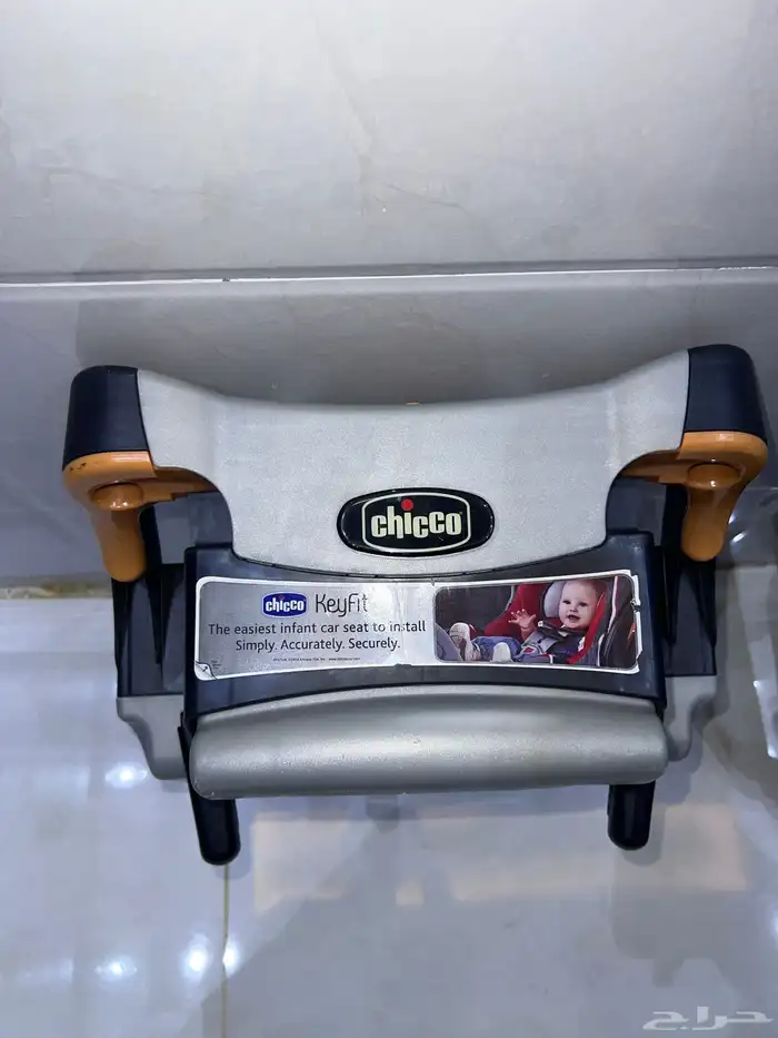 مقعد سيارة 0