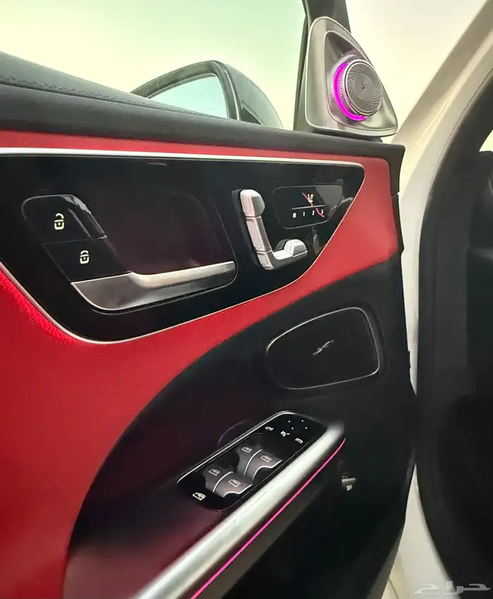 مرسيدس C300 2023 اعلى مواصفات للبيع 24