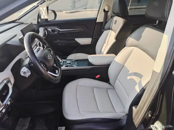 جيلي اوكفانجو 4