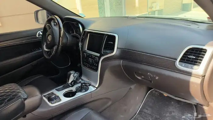 جيب جراند شروكى 2018. سوميت ديزل 12