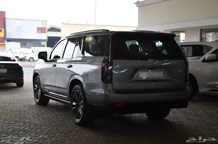 كاديلاك اسكاليد سبورت بلاتنيوم الجميح 2023 3