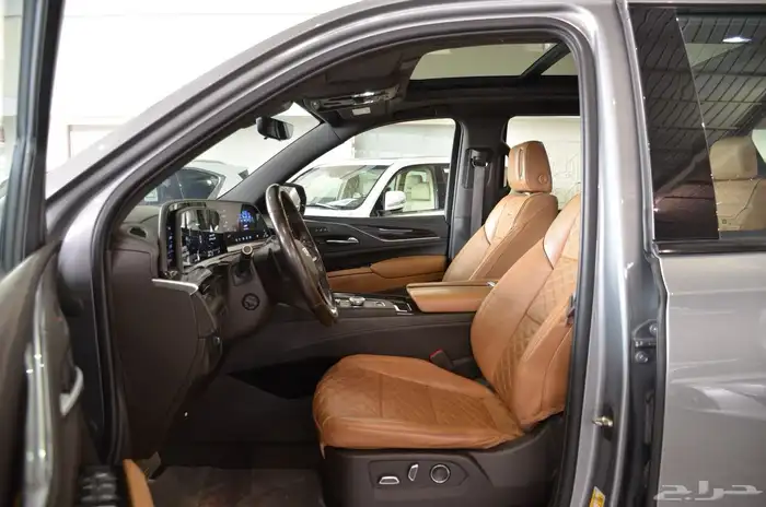 كاديلاك اسكاليد سبورت بلاتنيوم الجميح 2023 4