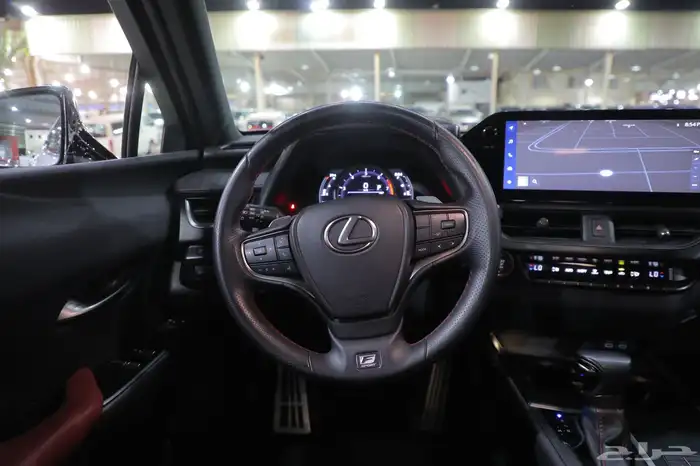 لكزس UX F سبورت 2023 شبه الجديد 18