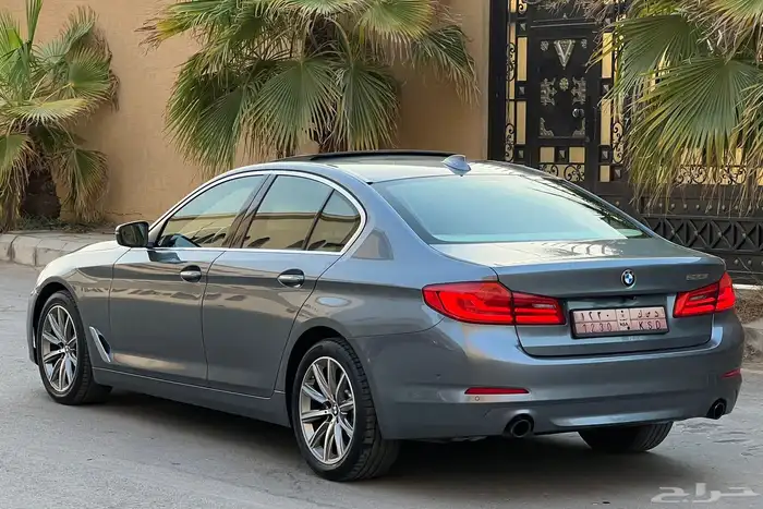 بي ام دبليو 2018 520i (بحالة ممتازة) 5