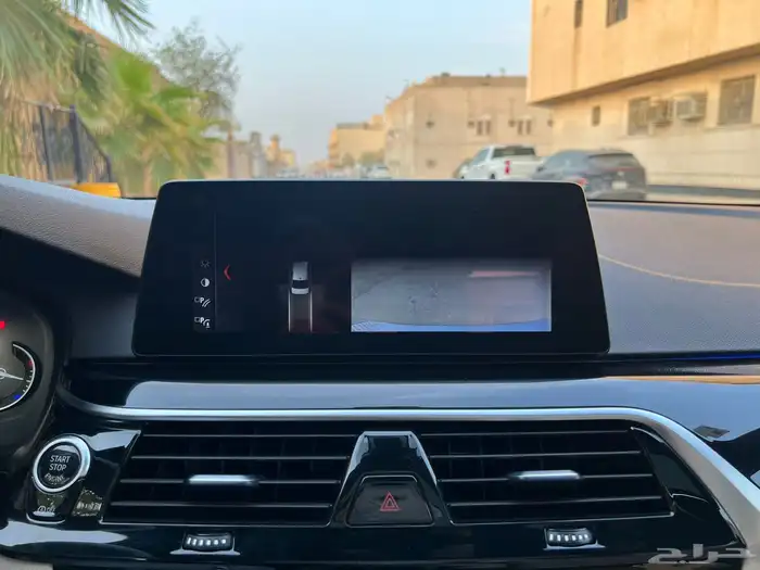 بي ام دبليو 2018 520i (بحالة ممتازة) 15