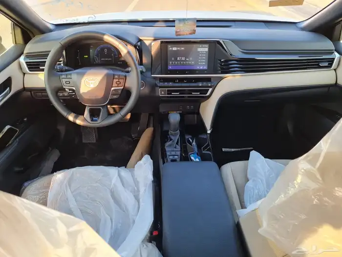 كامري 2026 E بنزين محرك 2.5 رمادي -اسود-ابيض 12