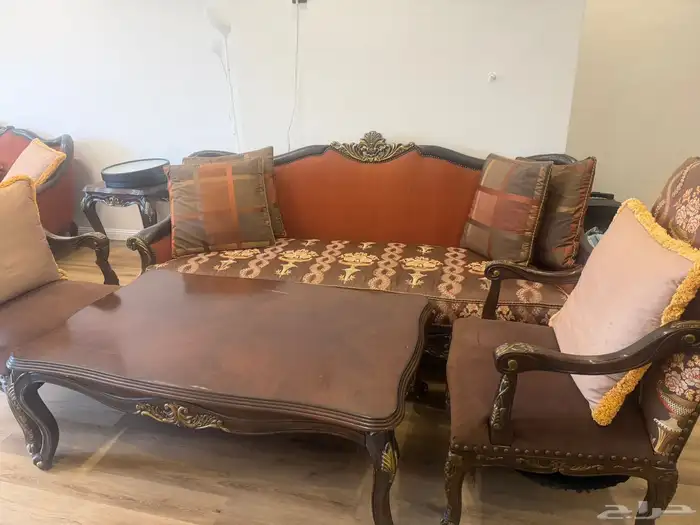 كنب صالون بحالة ممتازة 5