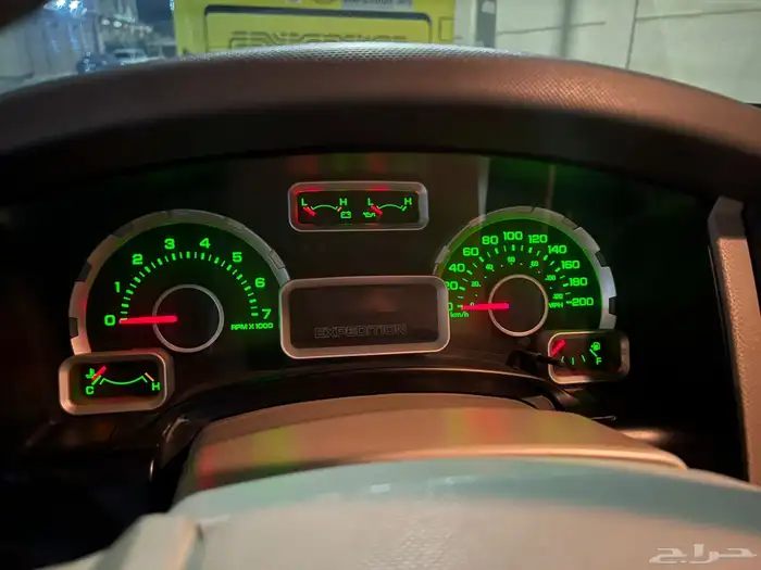 فورد ايكسبديشن مستعمل بوضع جيد للبيع 15