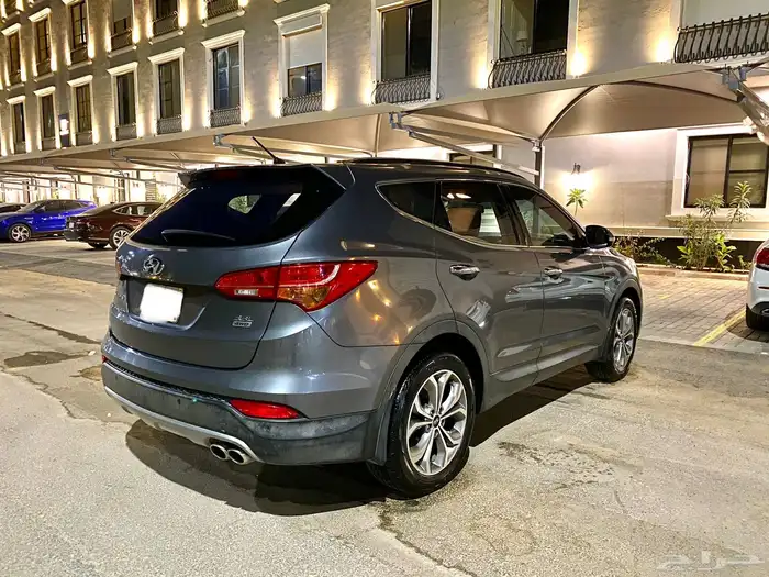 للبيع سنتافي 2015 نظيفة على الشرط 5