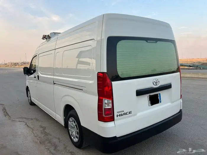 تويوتا باص 2021 للبيع ( ثلاجة ) 4