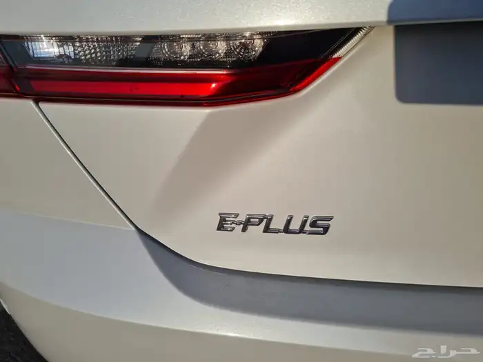 كامري 2026 E بنزين محرك 2.5 رمادي -اسود-ابيض 5