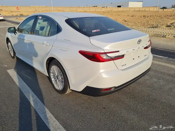 كامري 2026 E بنزين محرك 2.5 رمادي -اسود-ابيض 9