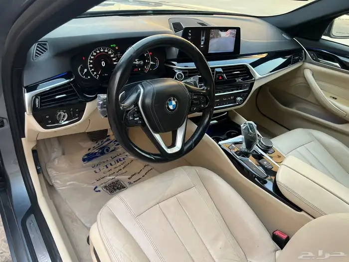 بي ام دبليو 2018 520i (بحالة ممتازة) 10