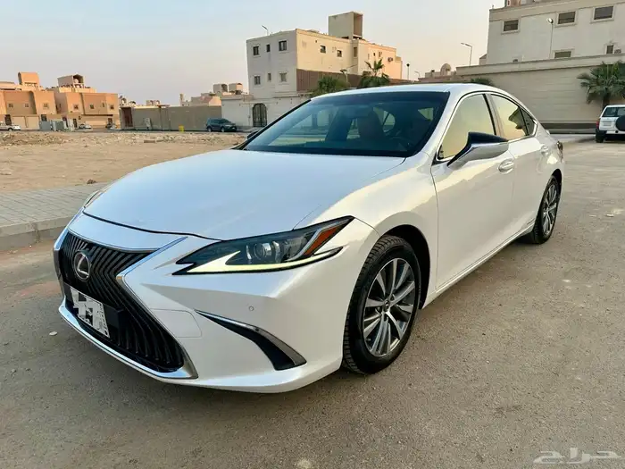 لكزس es300h 2019 نظيف جدا 5
