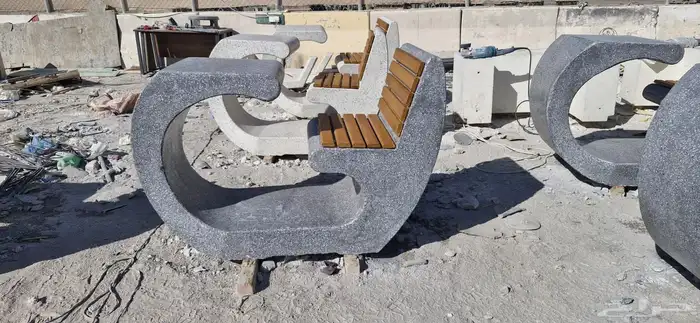 كراسي خرسانية وحاويات واحواض للحدايق 4