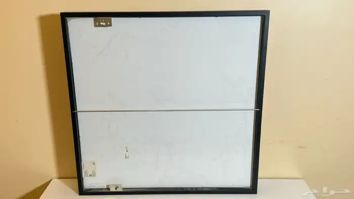 السلام عليكم للبيع تسريحه معه مرايه السعر 250 0