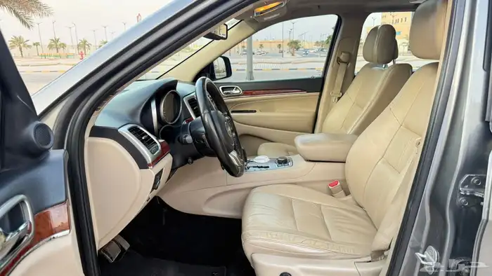 جيب شروكي ليمتد 8 سرندل 5.7 هيمي 2013 8